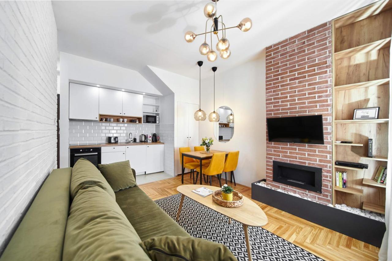 Modern Living Apt - Emberly - Private Parking Novi Sad Dış mekan fotoğraf