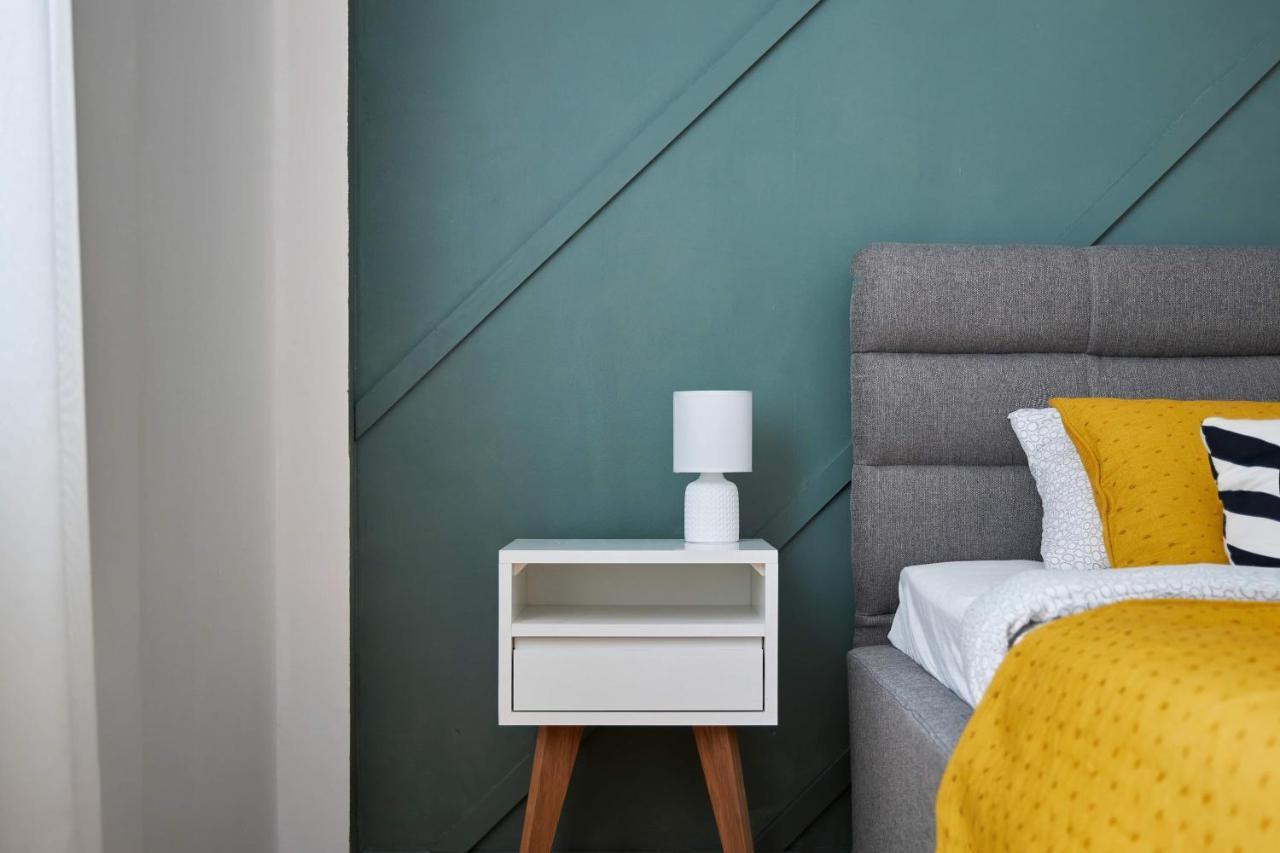 Modern Living Apt - Emberly - Private Parking Novi Sad Dış mekan fotoğraf