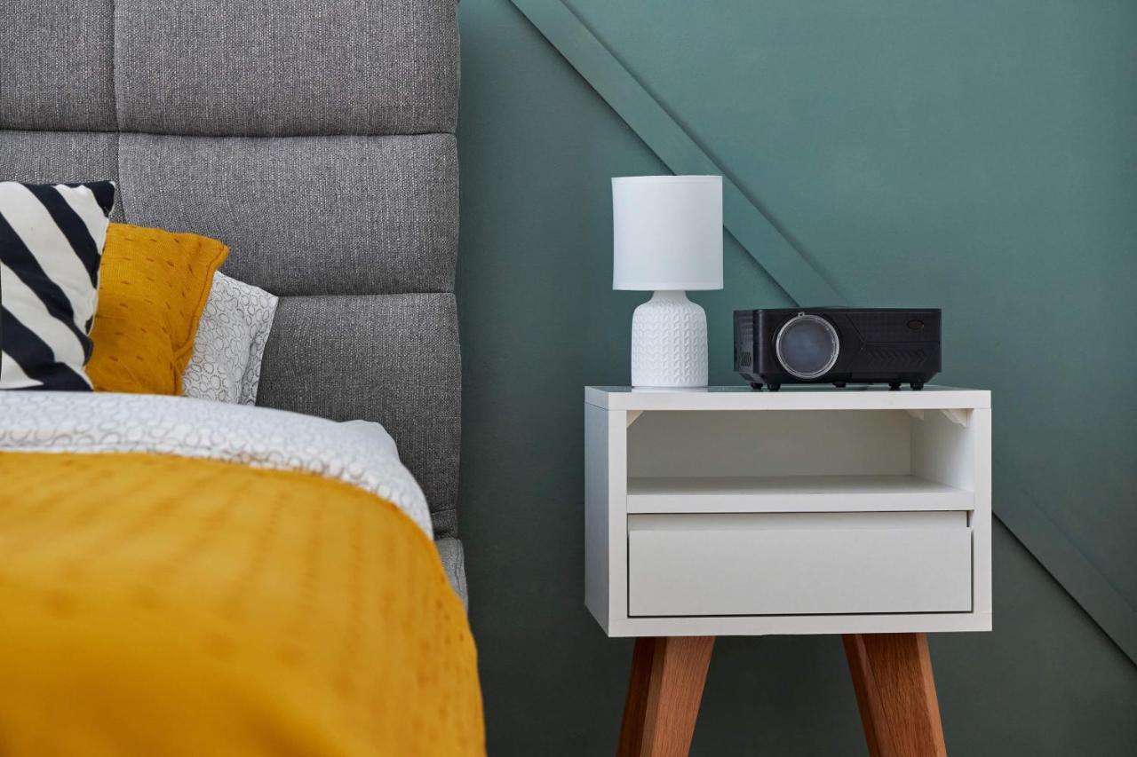 Modern Living Apt - Emberly - Private Parking Novi Sad Dış mekan fotoğraf